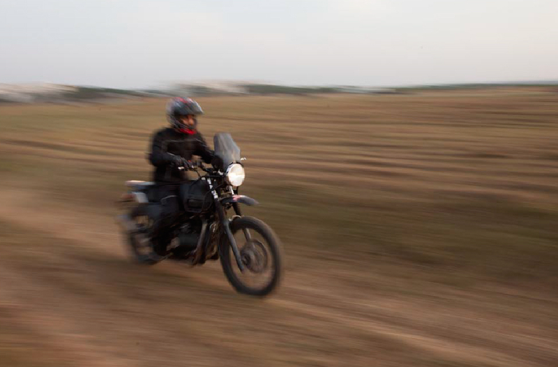 Illustration for article titled Royal Enfield Himalayan Is A Cool-Looking Compact Adventure Bike